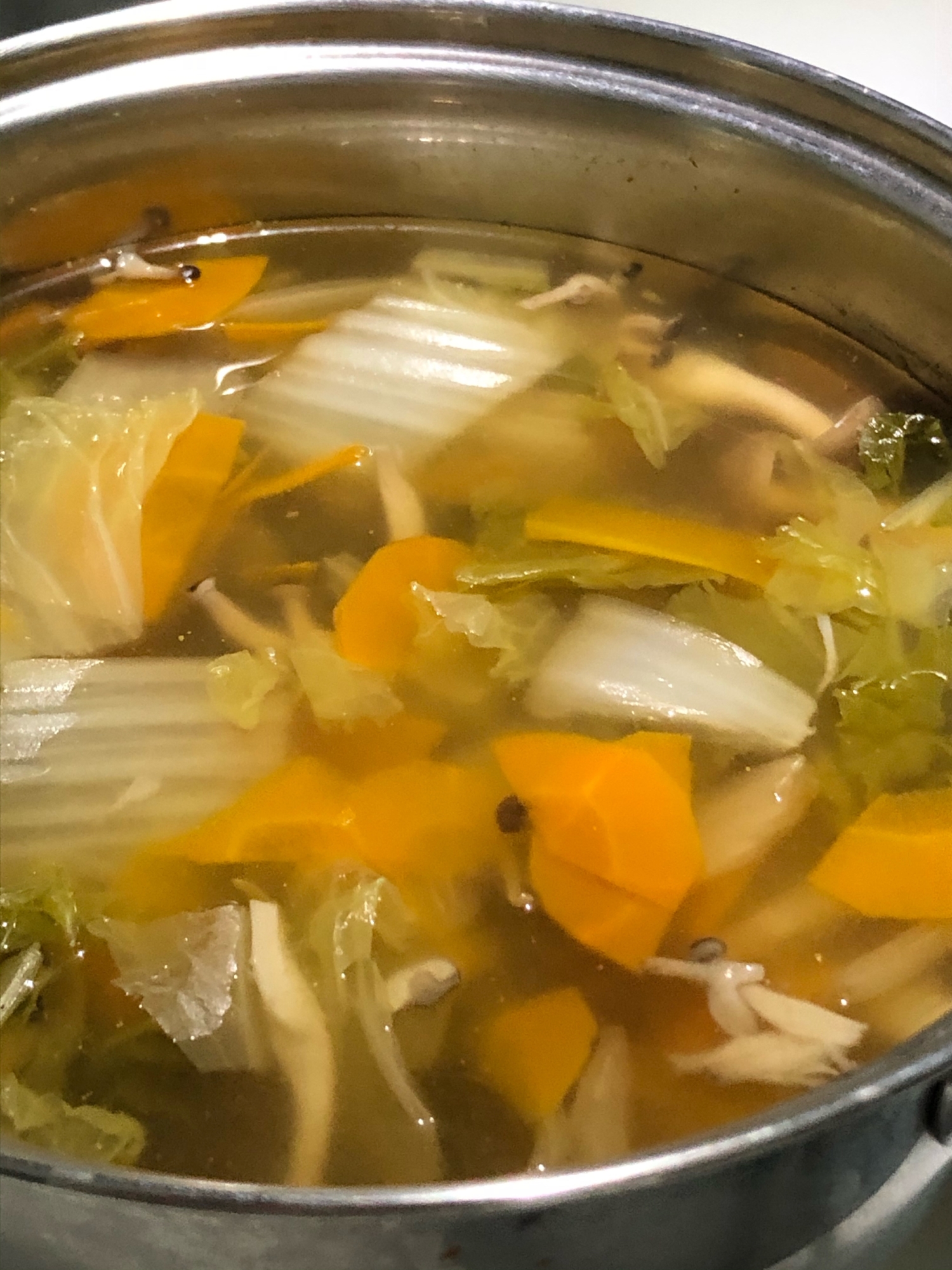 【簡単】野菜たっぷり中華スープ