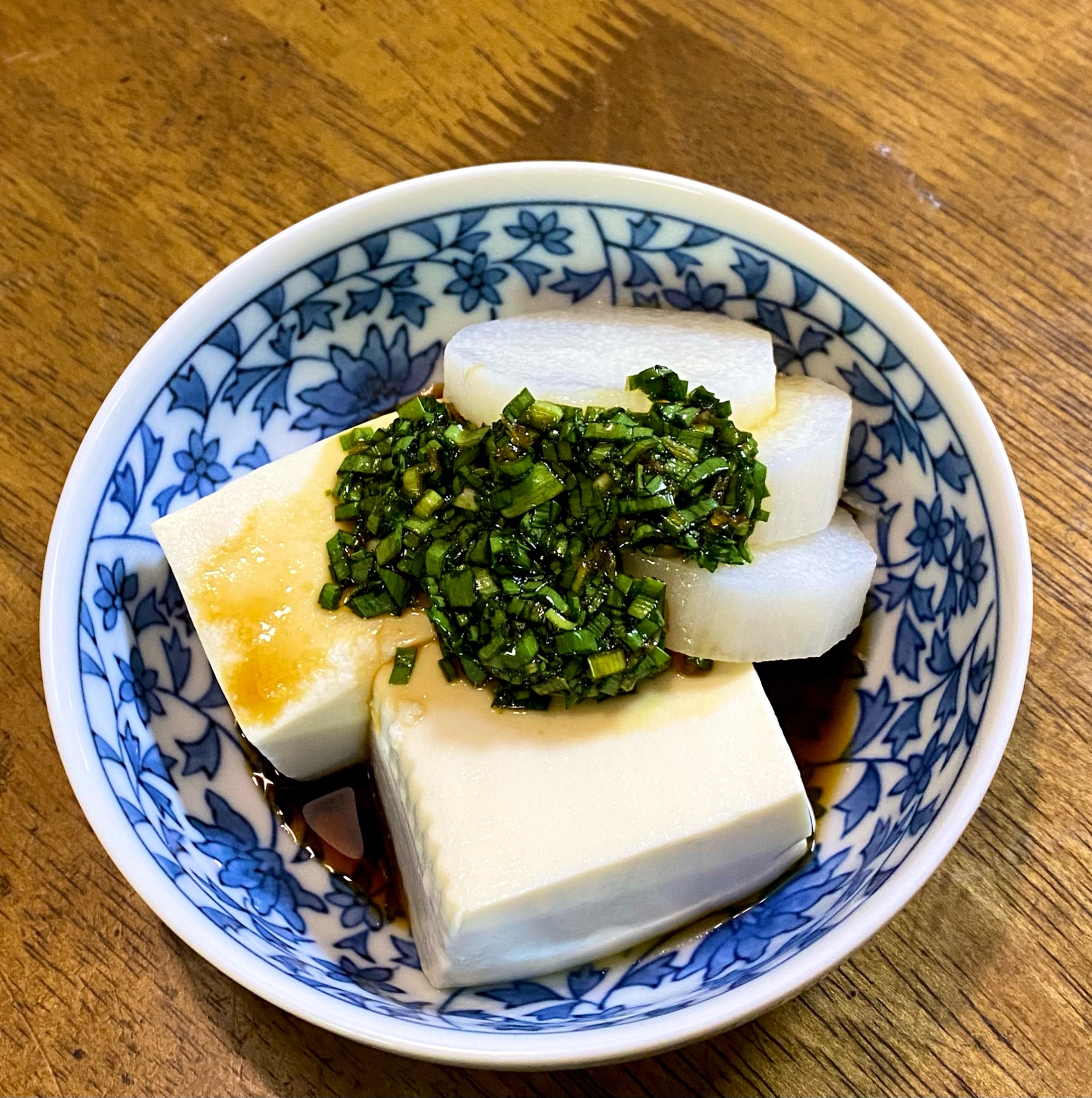 にらの風味満喫‼️蒸し長芋と豆腐のにらしょうゆかけ