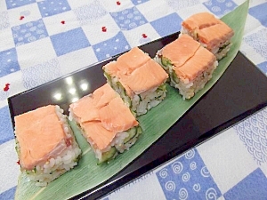 かわりご飯 de 鱒の押し寿司