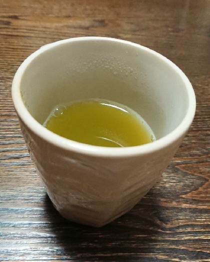 こちらは…
生姜だけしか無くて。緑茶のカテキン効果も合わさって風邪撃退ですね♪おいしかったです(*^-^*)