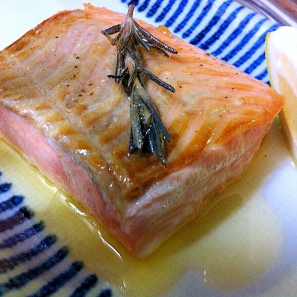 サーモンのバター焼き ローズマリーを添えて レシピ 作り方 By Bebe2936 楽天レシピ サーモンのバター焼き ローズマリーを添えて レシピ 作り方 By Bebe2936 楽天レシピ