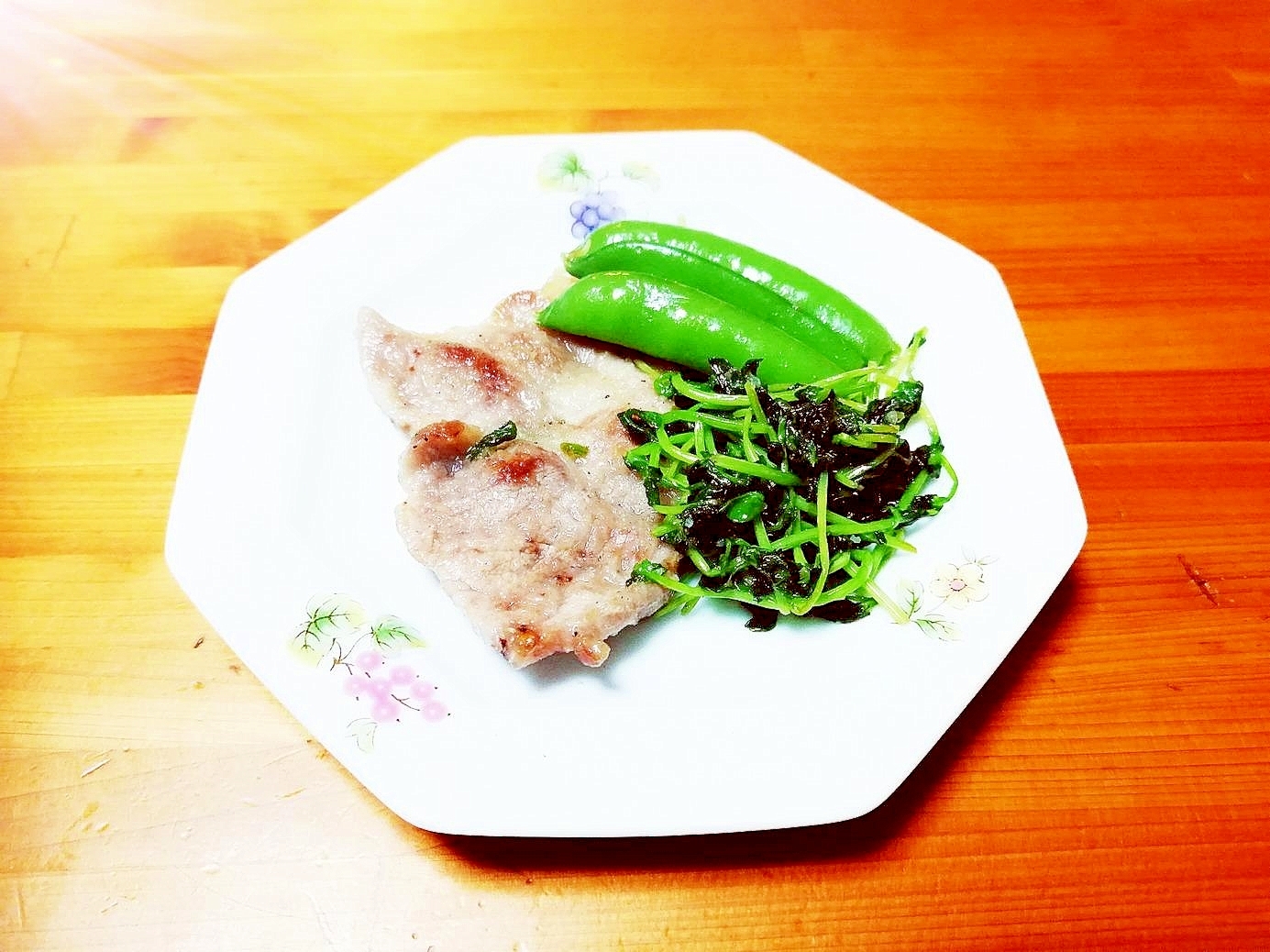 お手軽♪豆苗＆豚肉炒め