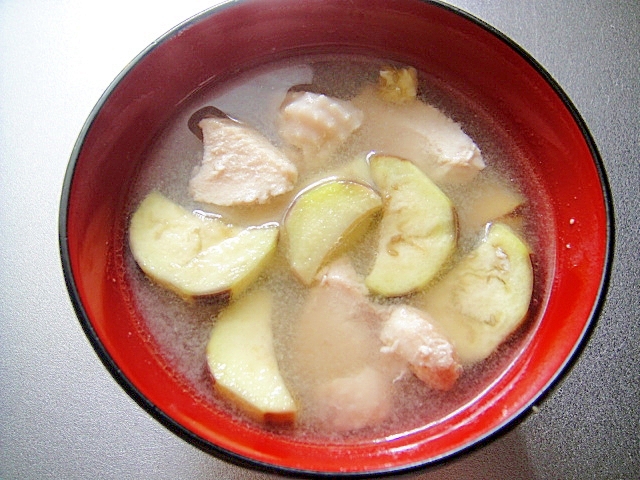 茄子と鶏肉の味噌汁