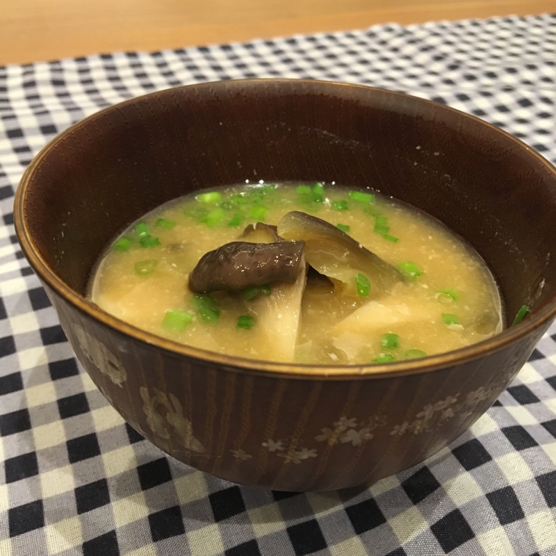 食感楽しい☆茄子とエリンギのみそ汁