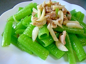 カボチャの葉っぱの茎で ニンニク炒め レシピ 作り方 By カゲジジ 楽天レシピ カボチャの葉っぱの茎で ニンニク炒め レシピ 作り方 By カゲジジ 楽天レシピ