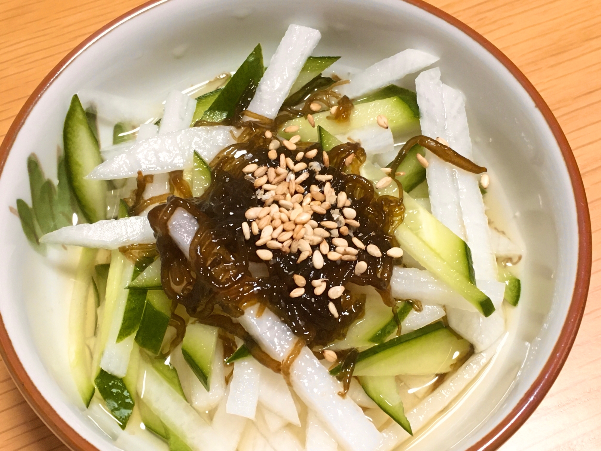 さっぱり！きゅうりと大根のもずく酢がけ