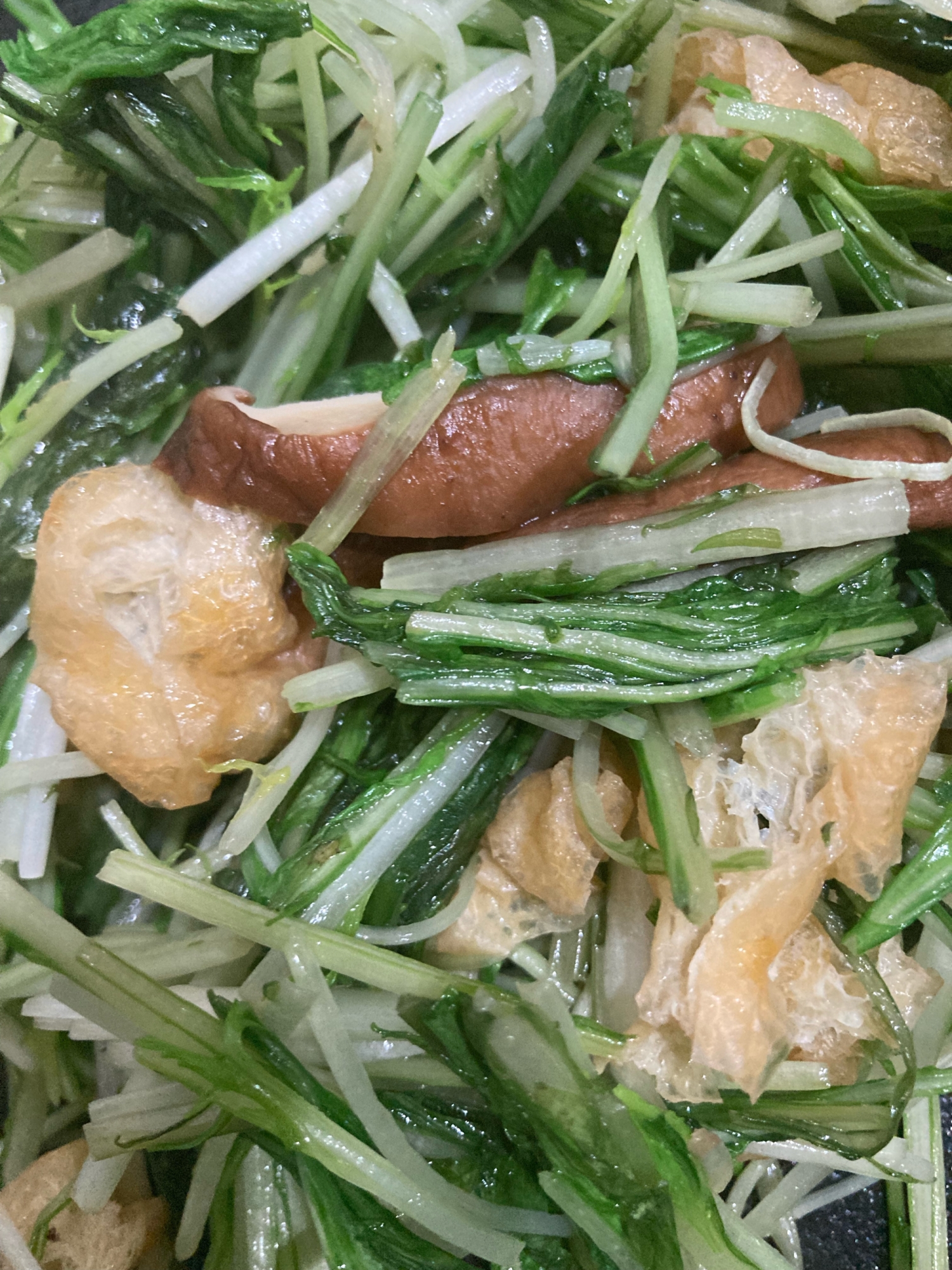 水菜と椎茸と油揚げの炒め物