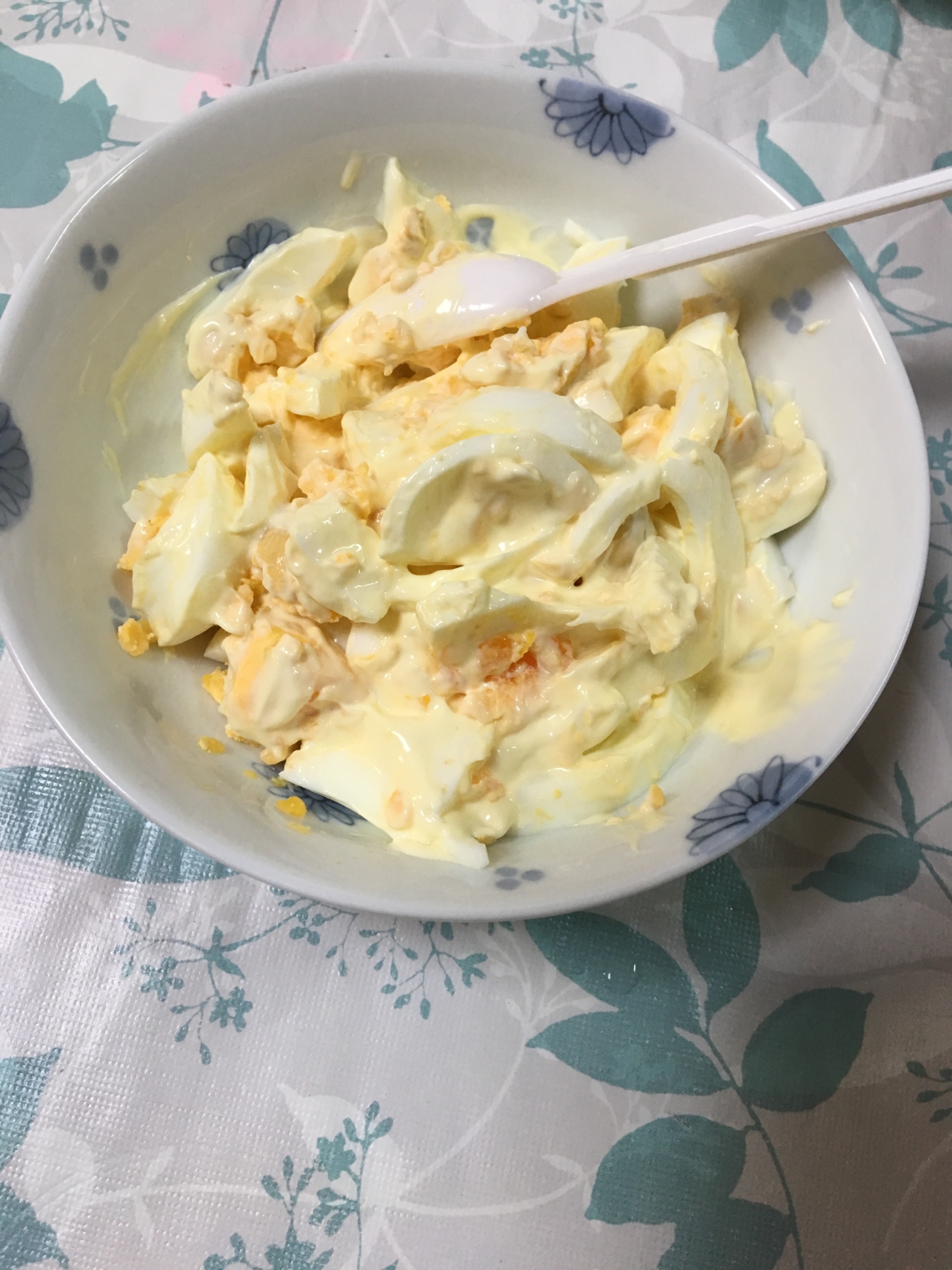 ゆで卵ととろけるミックスチーズマヨサラダ☆