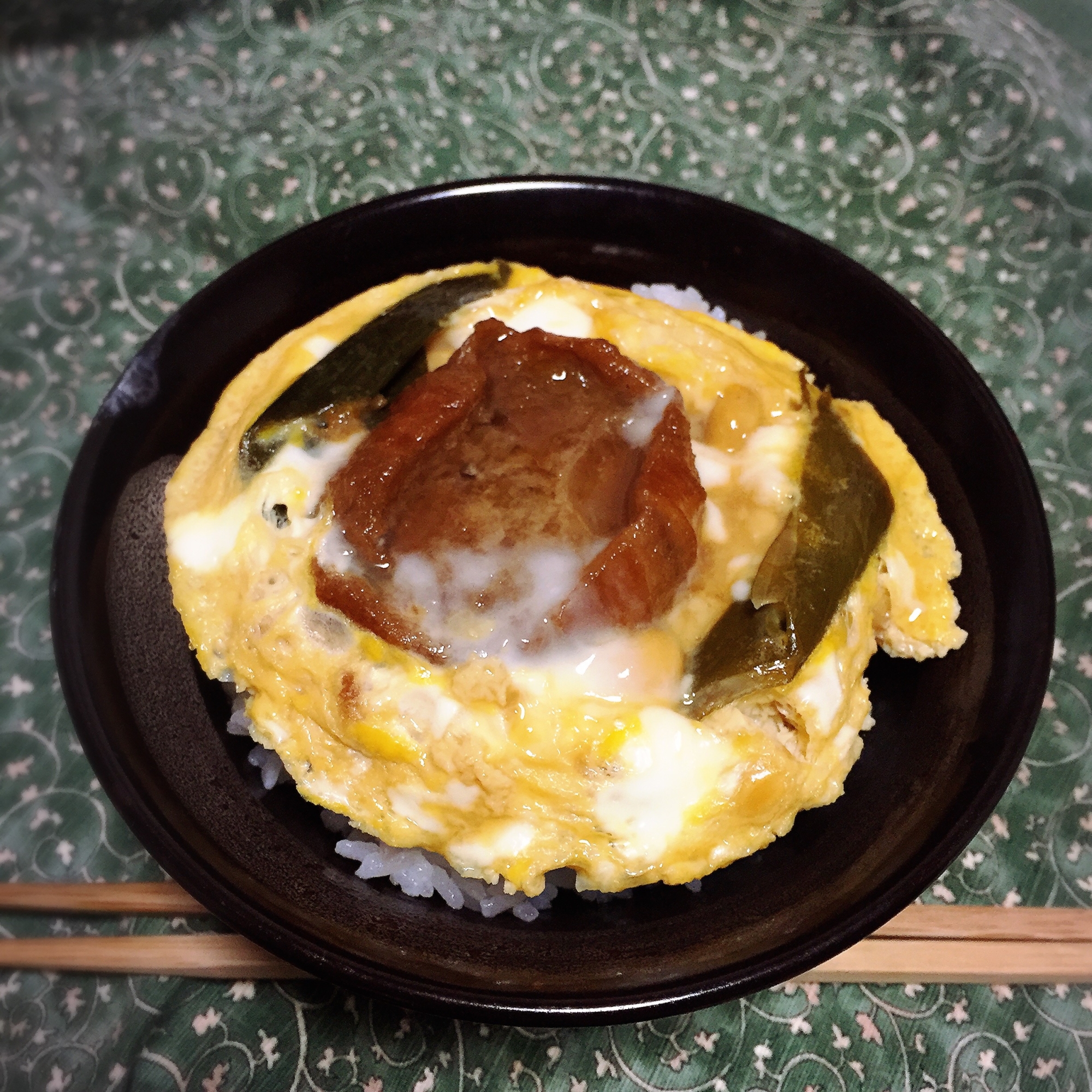 レンジで2分！時短かんたん☆油麩たまごとじ丼