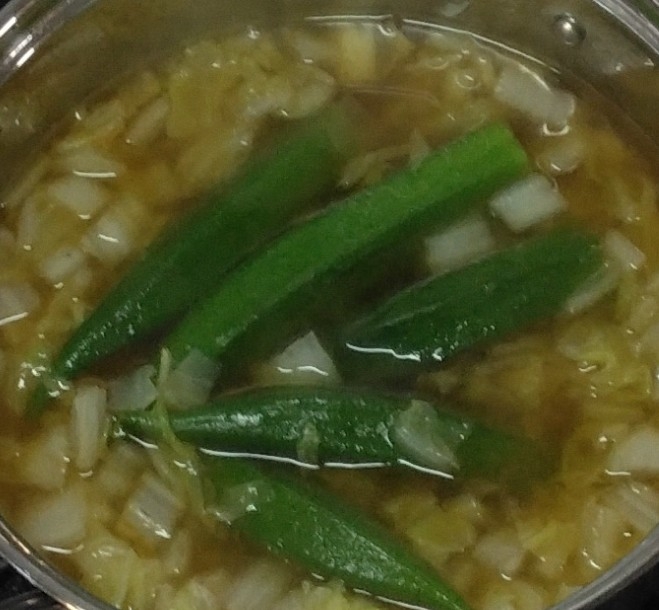オクラ、ド～ン‼️便秘対策✨野菜の味噌汁✨