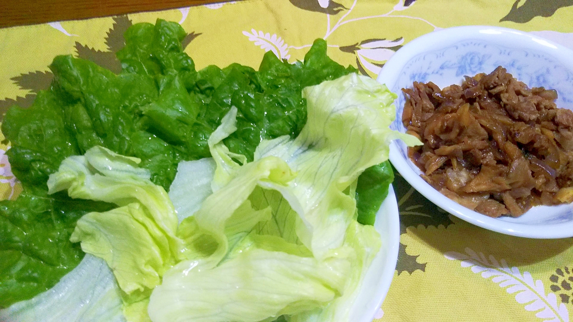 豚小間・玉葱・甜麺醤・生姜炒め、ｻﾝﾁｭ巻き