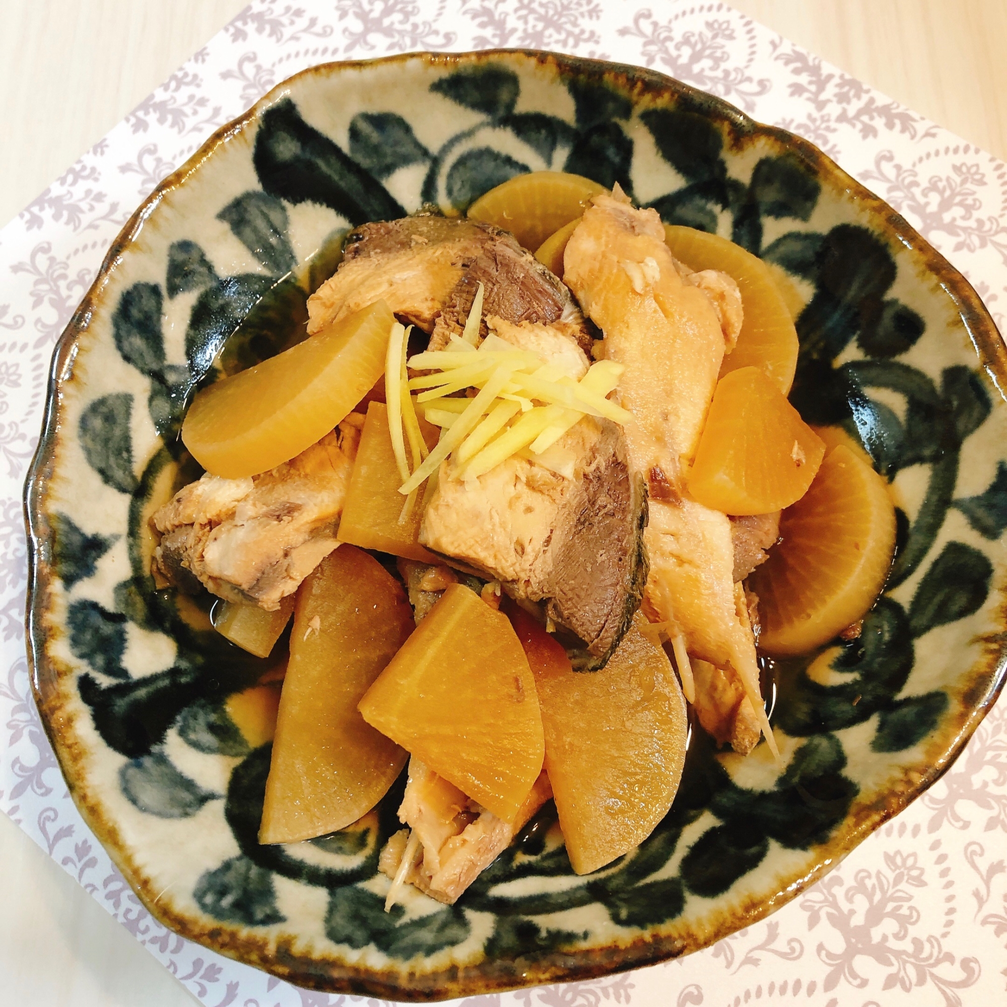 【節約レシピ】炊飯器で超簡単!アラを使ったぶり大根