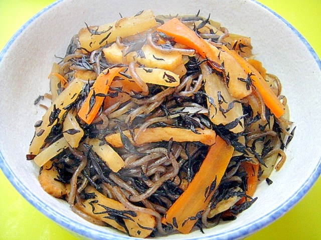 大根とひじき糸こんにゃくの炒め煮