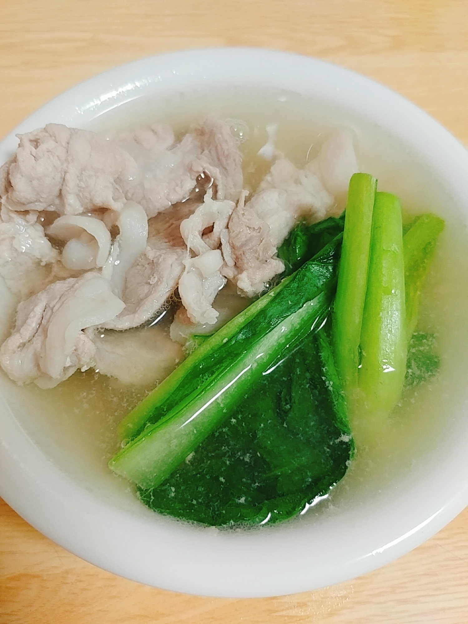 豚と小松菜の塩スープ