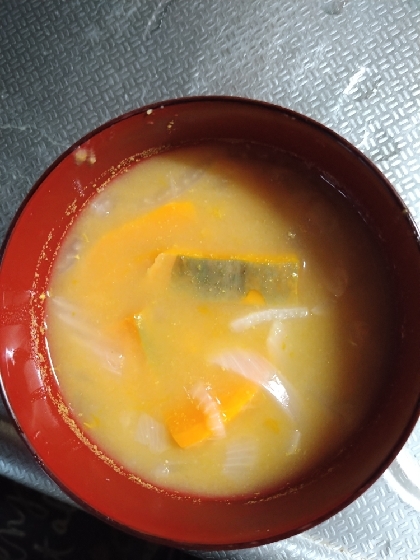 かぼちゃと玉ねぎの味噌汁