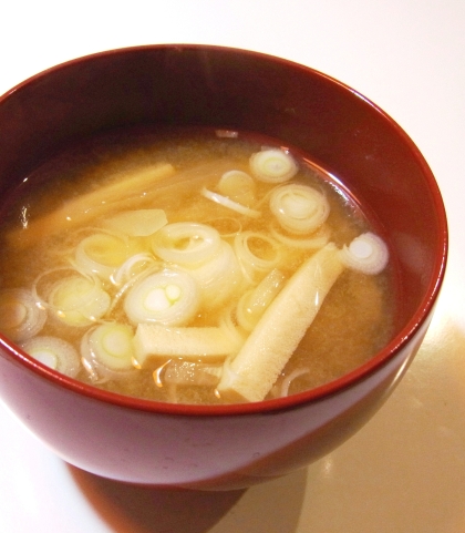 高野豆腐と大根を合わせたのは初めてで、新鮮でした！冬においしい、やさしいお味ですね＾＾お味噌汁にネギを入れるとおいしいですよね☆ごちそうさまでした♪