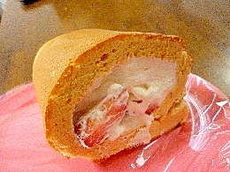 苺の♪シフォンロールケーキ～砂糖小麦不使用
