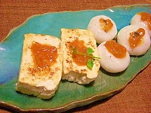 玉ねぎ氷とコチュジャン入りの味噌de豆腐田楽
