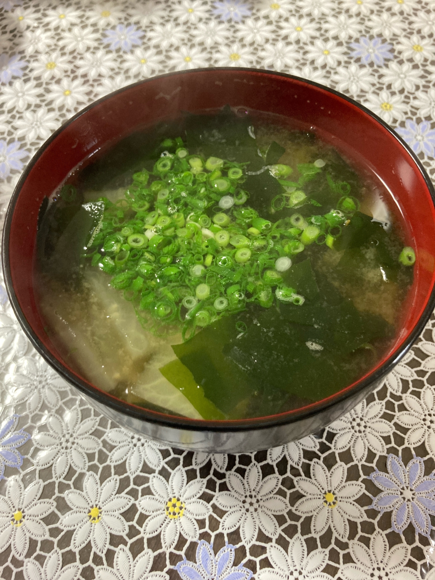 聖護院大根とわかめの味噌汁