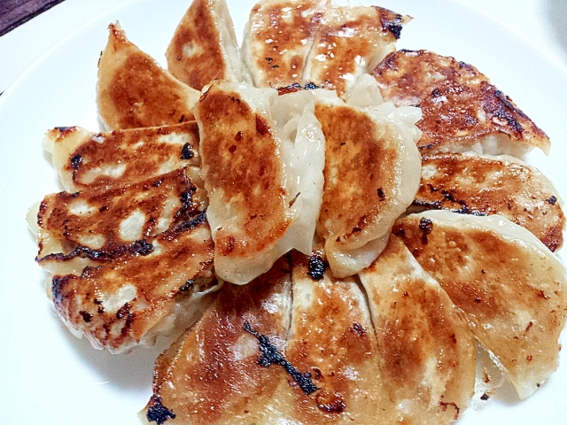 ★味噌がかくし味のわが家の餃子♪★