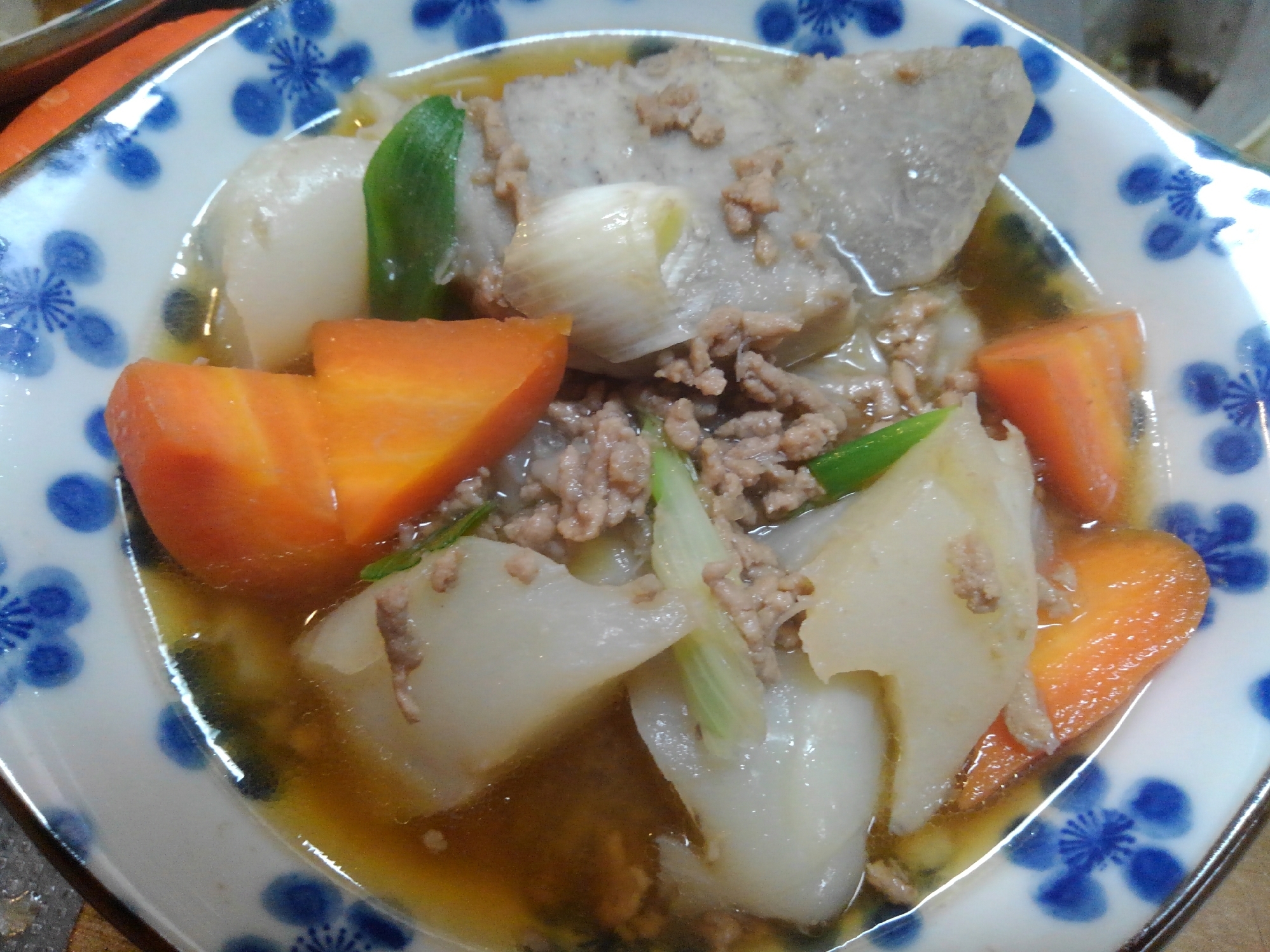 里芋とひき肉の煮物