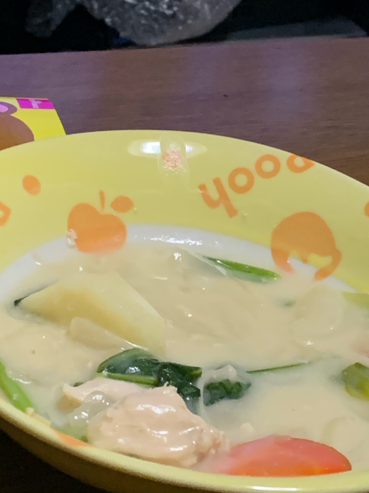 鶏胸肉とお野菜たっぷりクリームシチュー☆