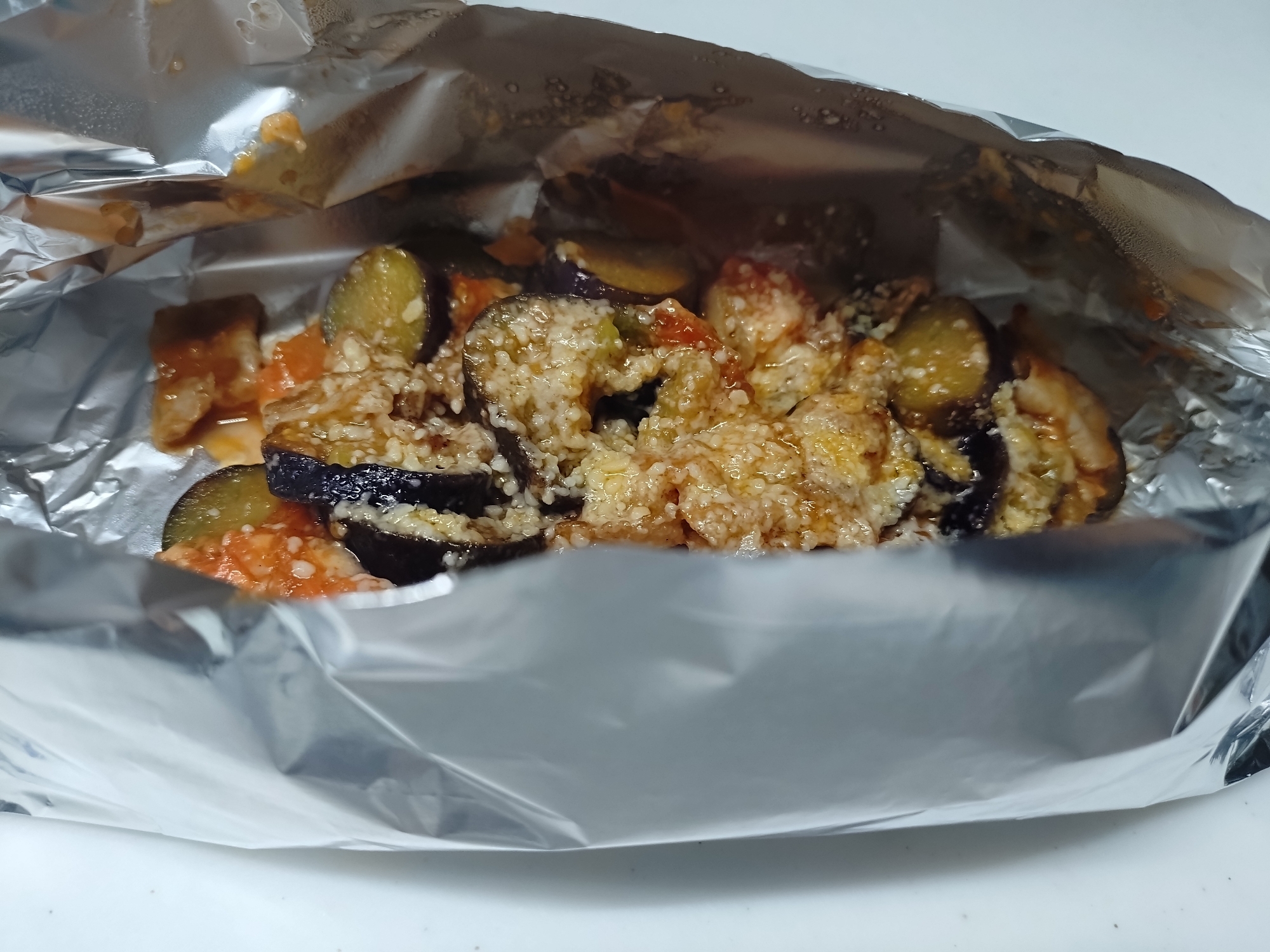 ナスとトマトの包み焼き