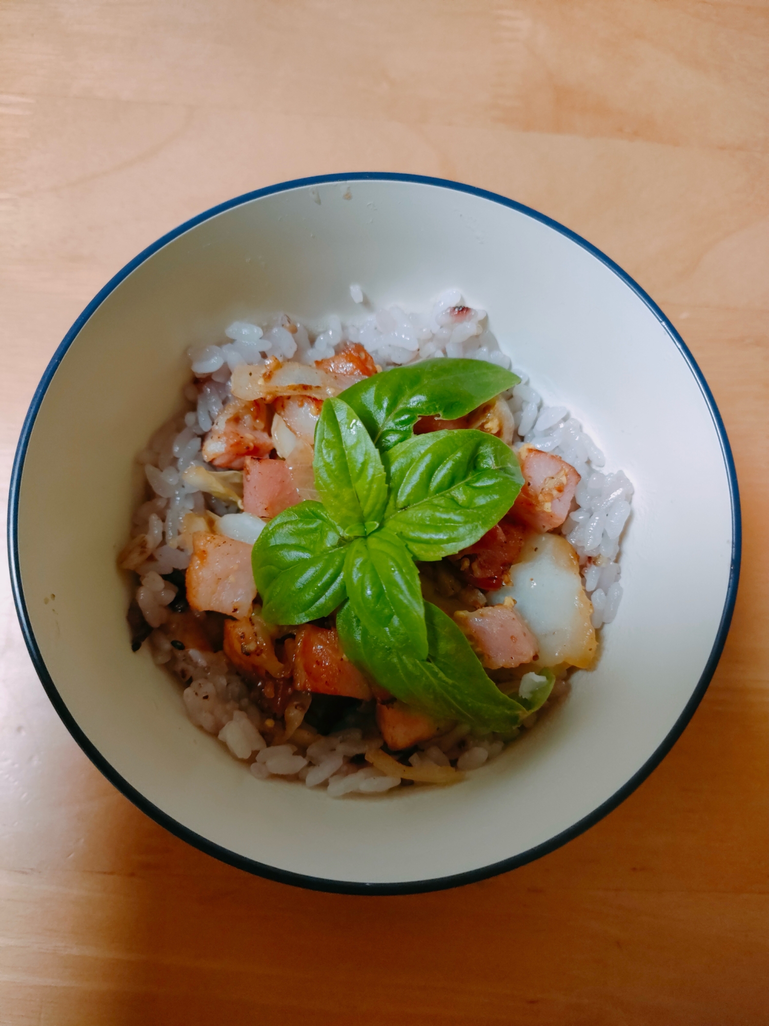 ベーコンと白菜のハニーマスタード炒め丼