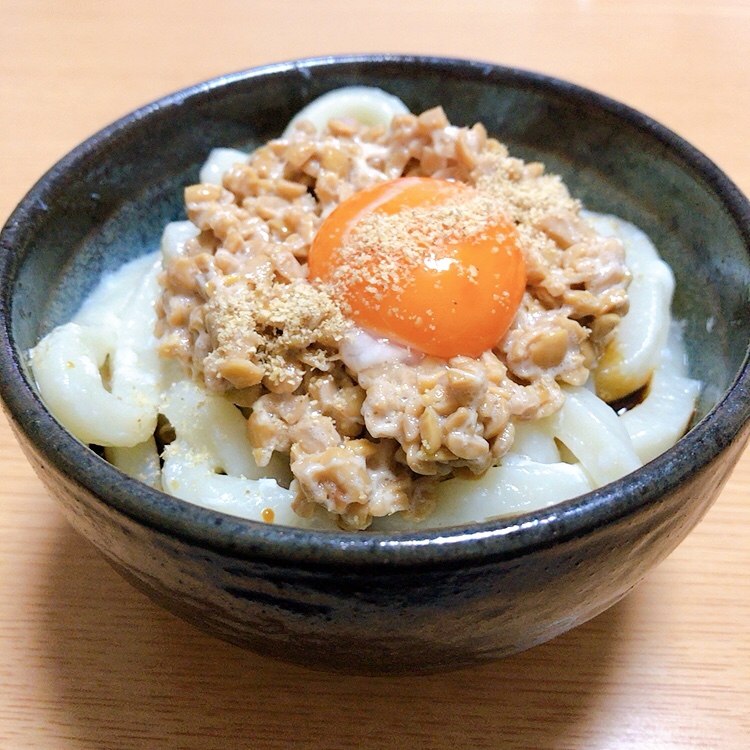 伊勢うどんで納豆釜玉うどん