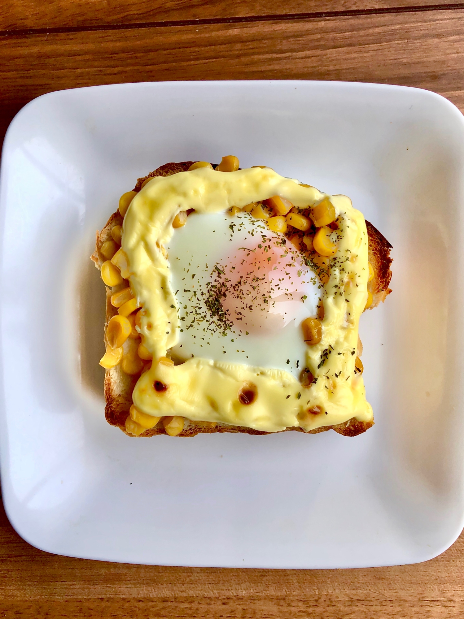 コーンマヨの巣ごもり卵トースト