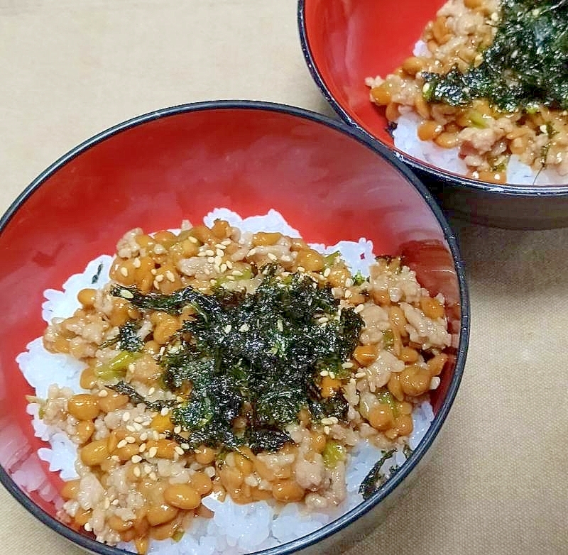 夏バテ対策にピリ辛納豆スタミナ丼