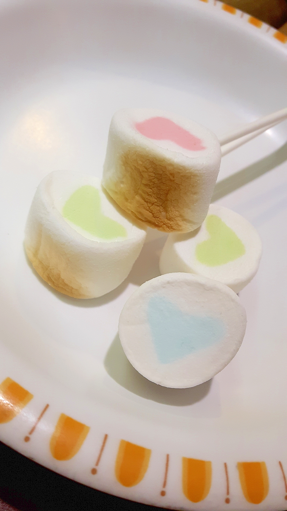 簡単すぎで おいしすぎ 0 焼きマシュマロ レシピ 作り方 By Acchan66 楽天レシピ 簡単すぎで おいしすぎ 0 焼きマシュマロ レシピ 作り方 By Acchan66 楽天レシピ