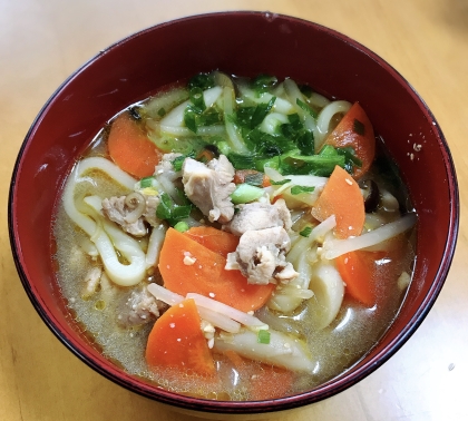 うどん入り☆たっぷり野菜の味噌鍋♪