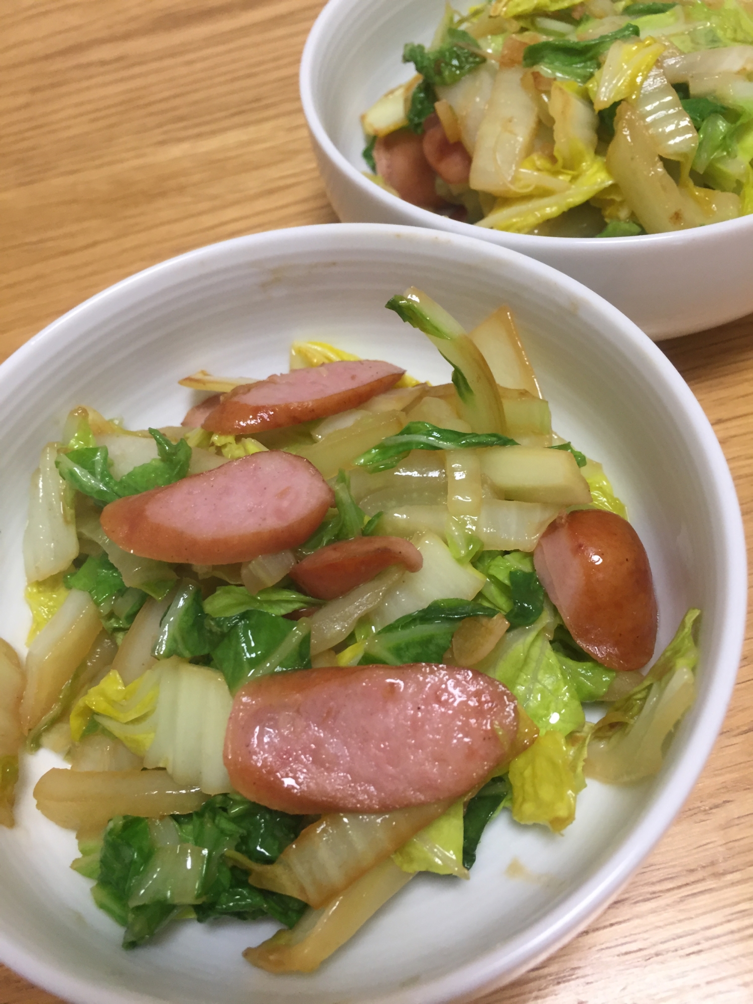 白菜とウインナーのにんにくバターしょうゆ炒め レシピ 作り方 By Momokota1222 楽天レシピ