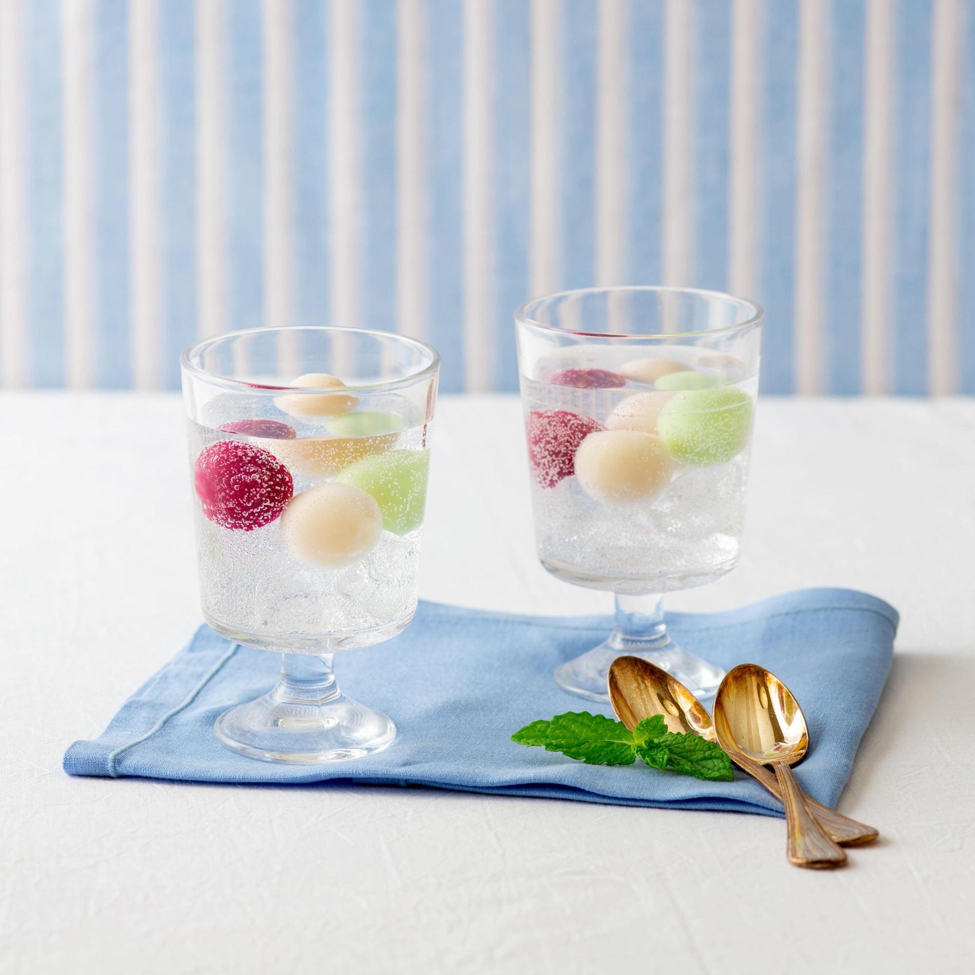 コロンとかわいい♪フルーツアイス入しるくすいーと