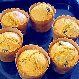 にんじんとレーズンのカップケーキ