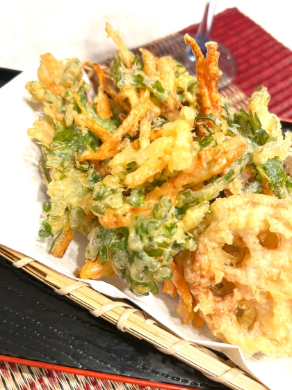 薄力粉でサクサク☆小海老入り春菊と玉ねぎのかき揚げ