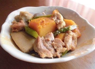 鶏肉とたっぷり野菜の煮物