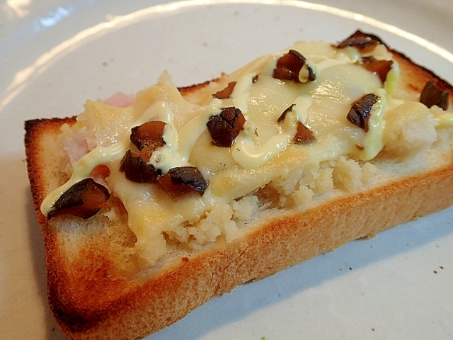 辛子マヨで　卯の花とチーズとキューちゃんのトースト