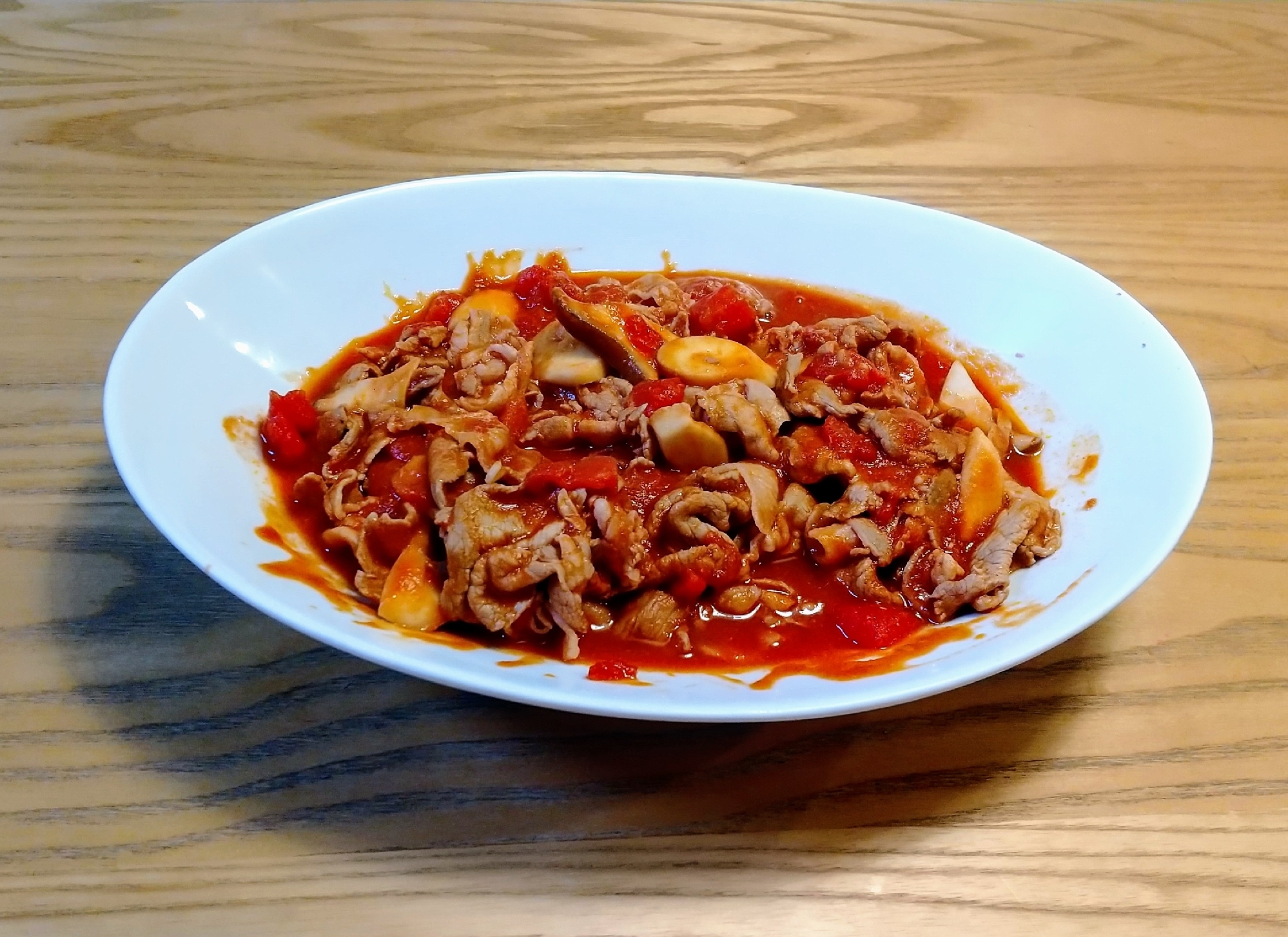 簡単！豚肉とエリンギのトマト煮込み