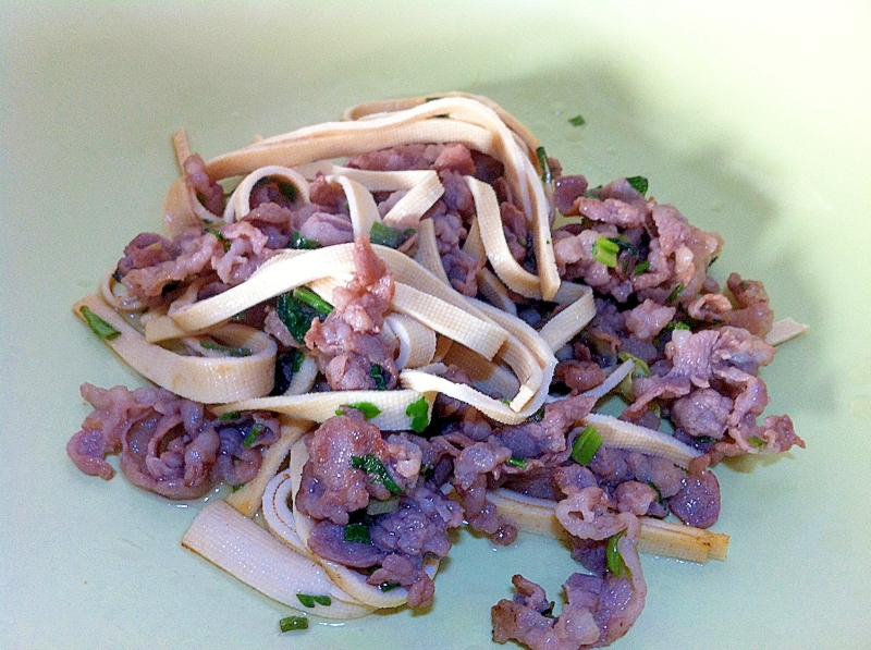 ラムと干し豆腐面の中華炒め