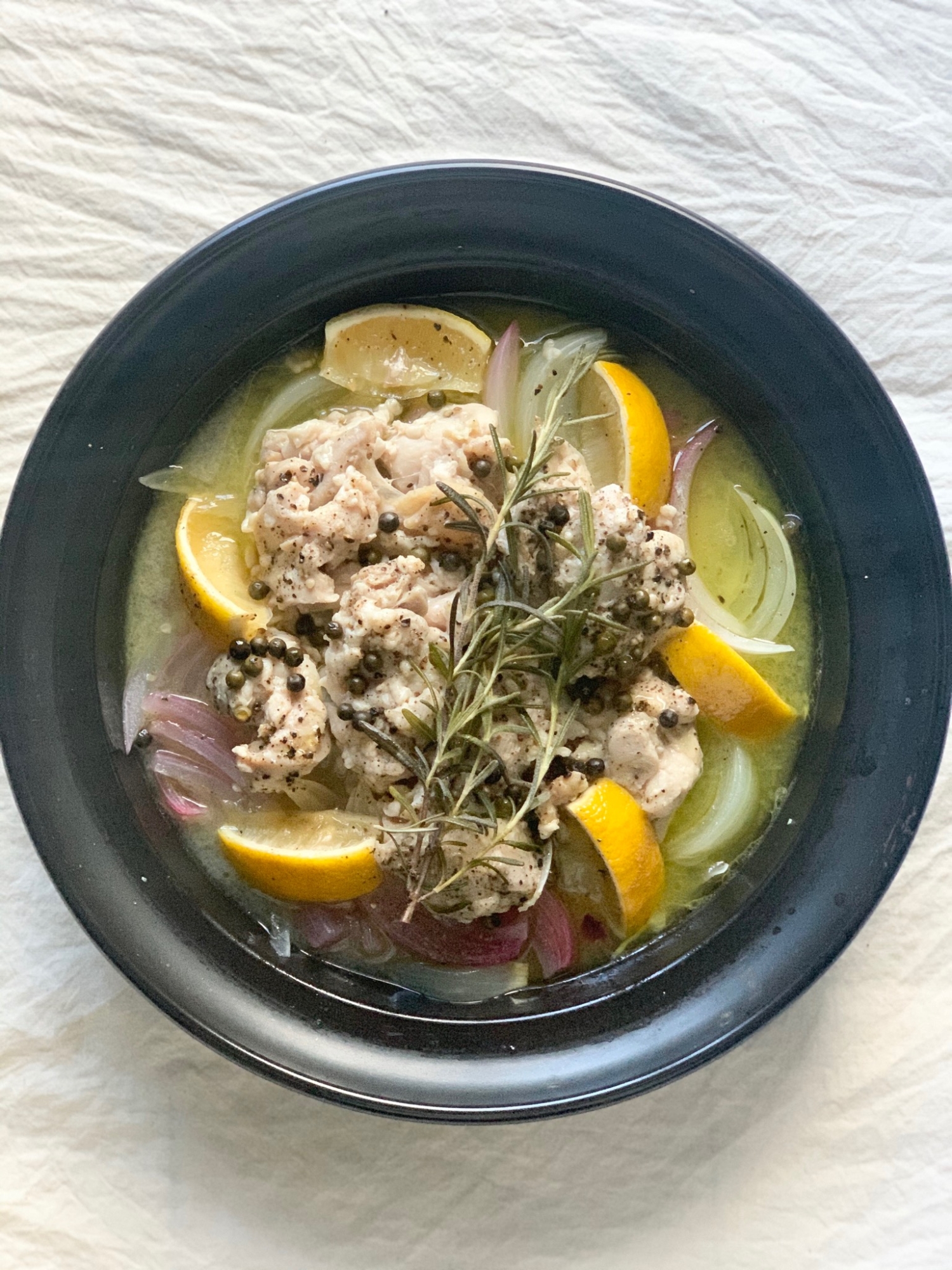 レンジで簡単!鶏肉のレモンハーブ煮