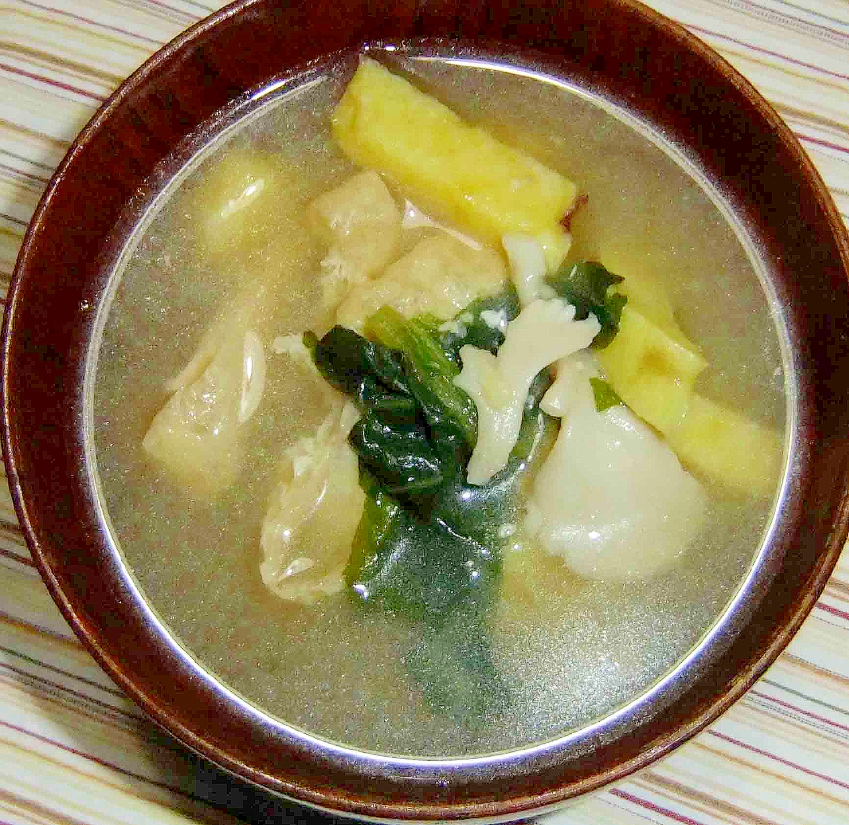 舞茸さつま芋小松菜の味噌汁