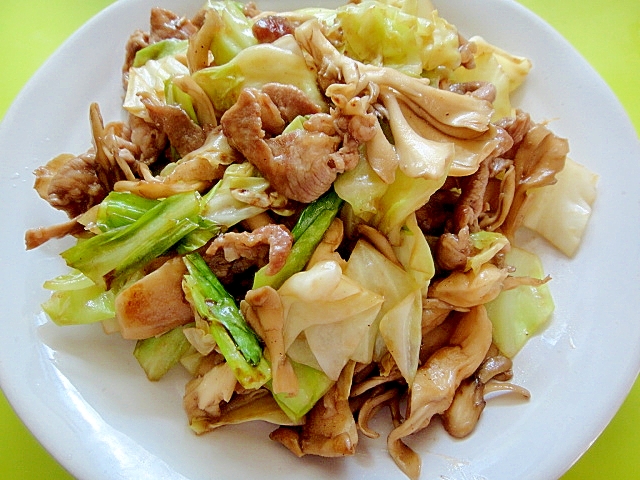 キャベツと舞茸豚肉のオイスター炒め