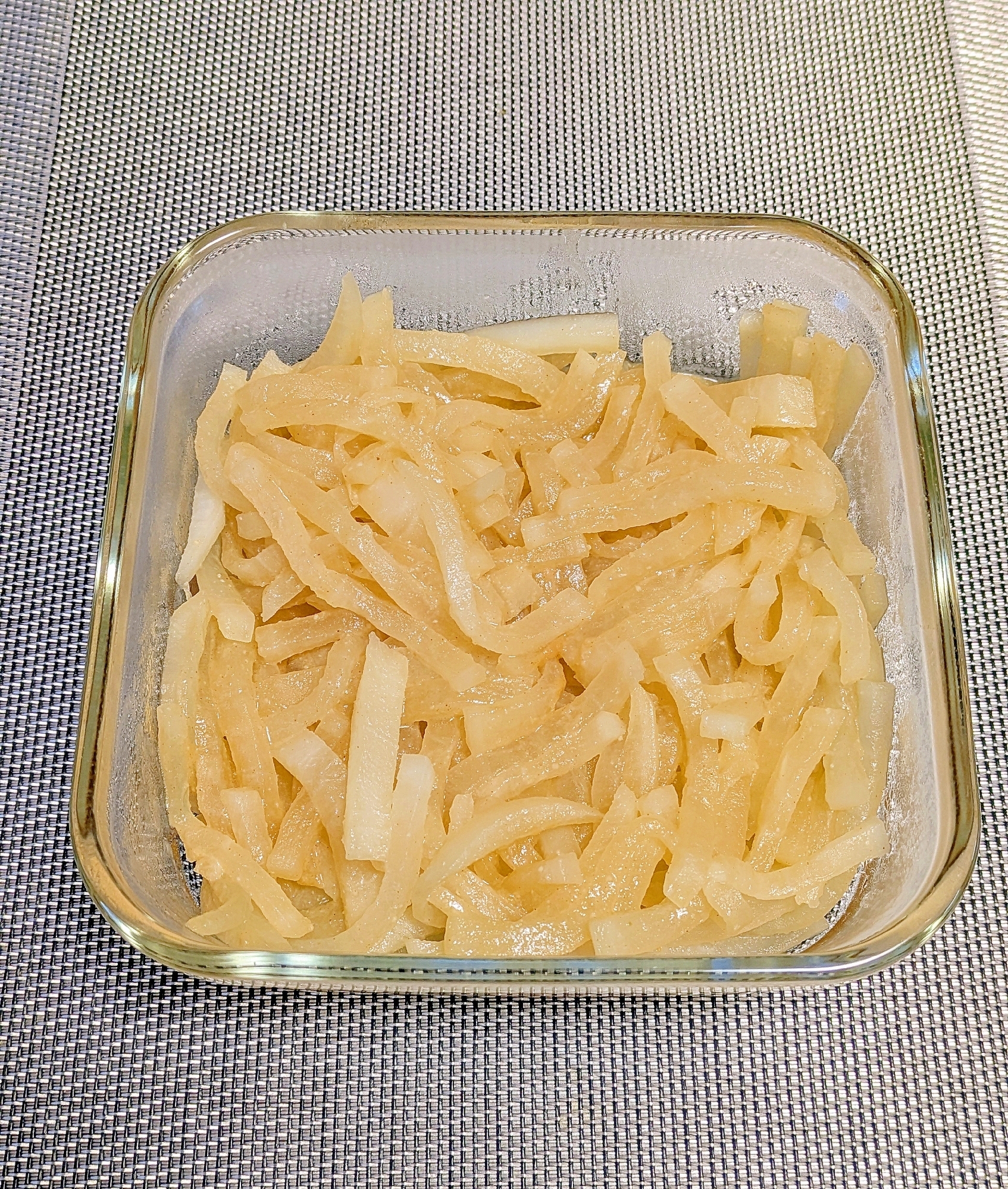 大根と調味料だけで☆大根味噌炒め