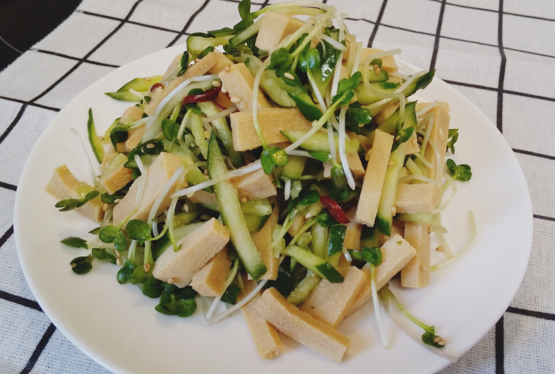 高野豆腐が沢山食べれる中華サラダ♪