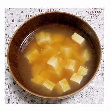 木綿豆腐の味噌汁（昆布だし・塩麹入り）
