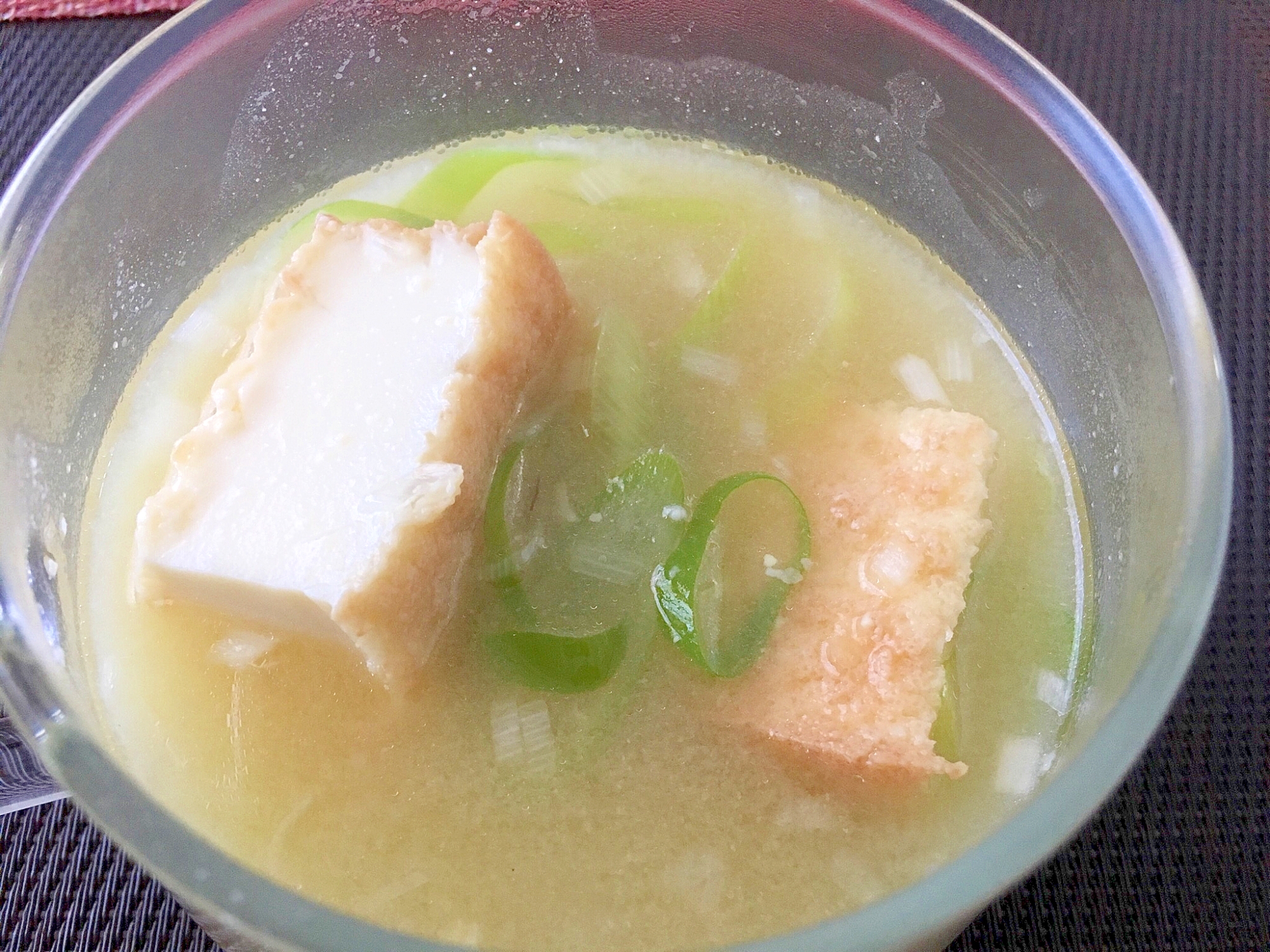 ごろごろ厚揚げと白ネギのお味噌汁☆おかず味噌汁