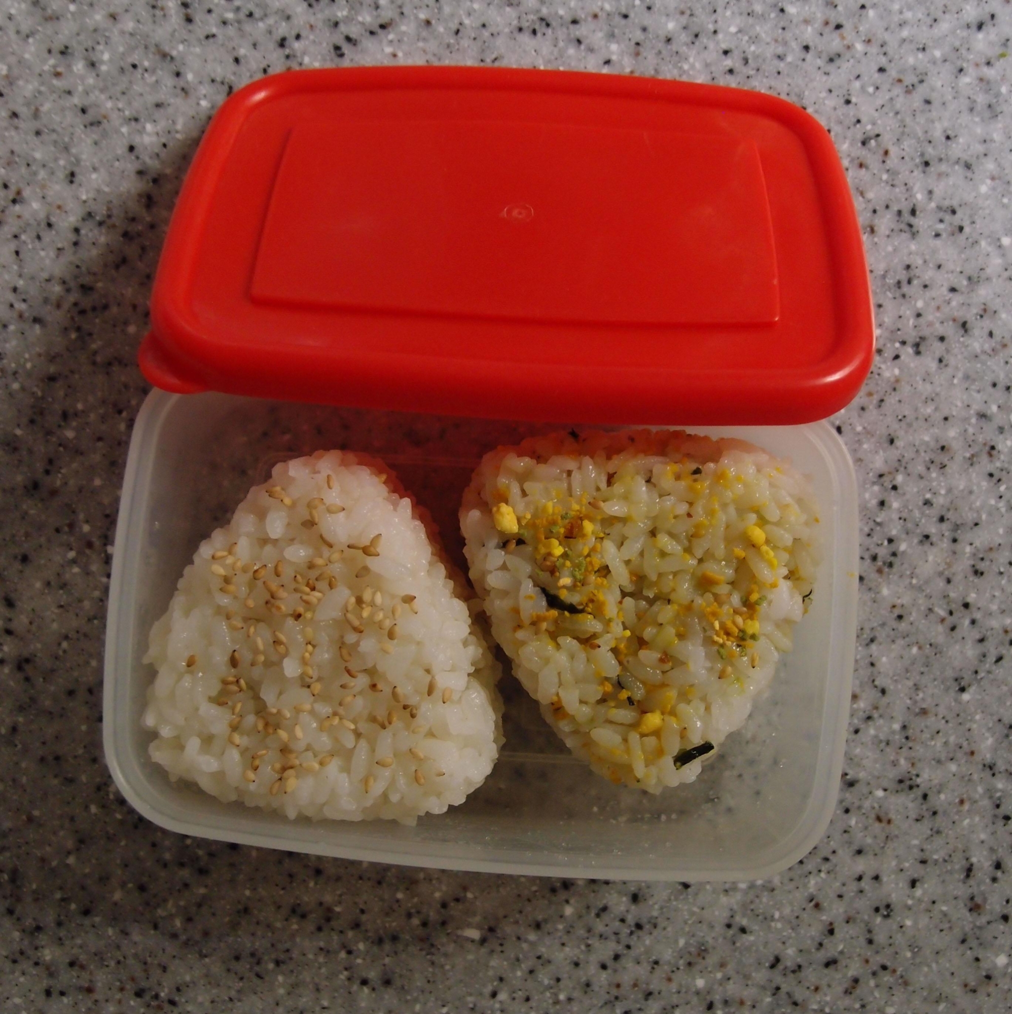ちくわのソース炒めのおにぎり弁当