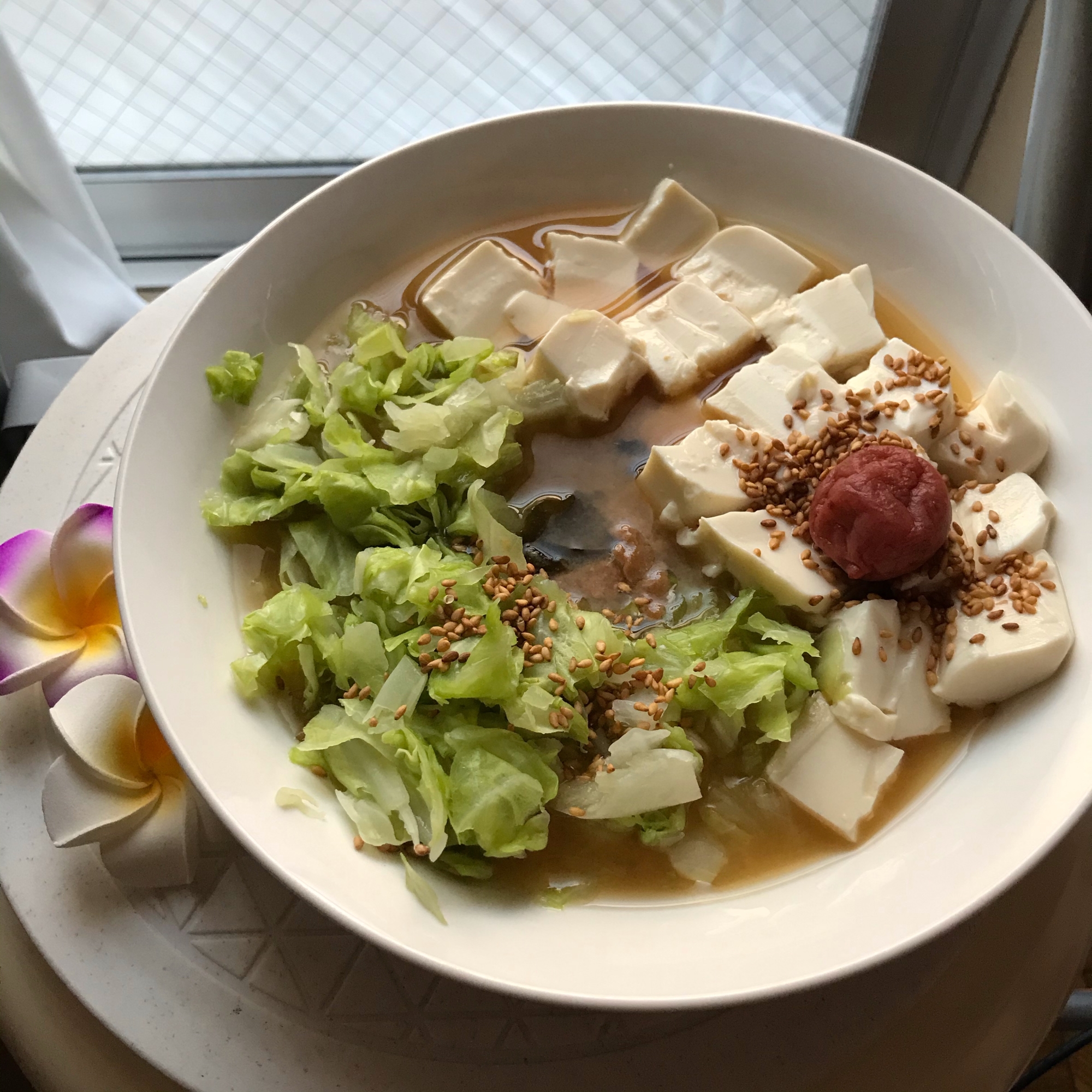 [レンジ]夏の豆腐&キャベツ味噌スープ(梅干し)